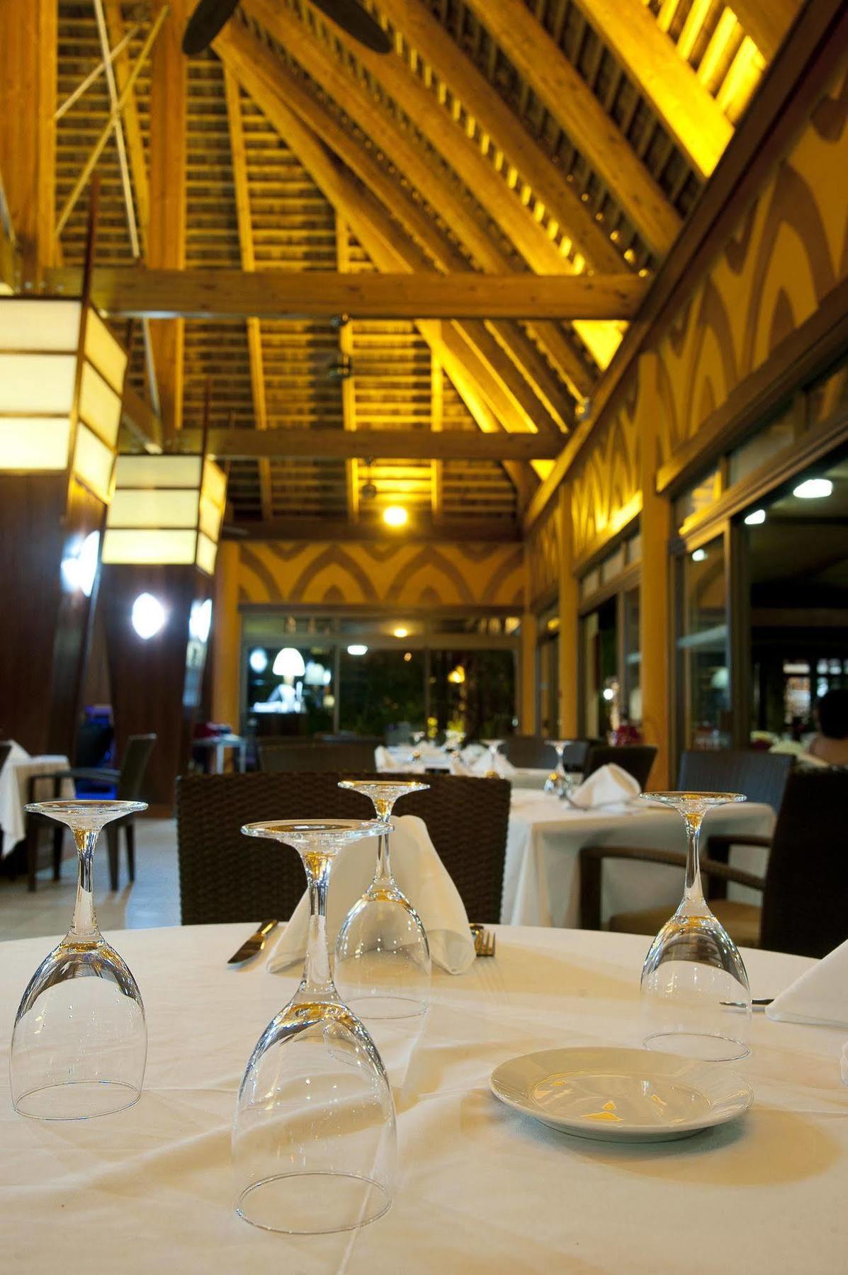 Hotel Tieti Poindimié 外观 照片