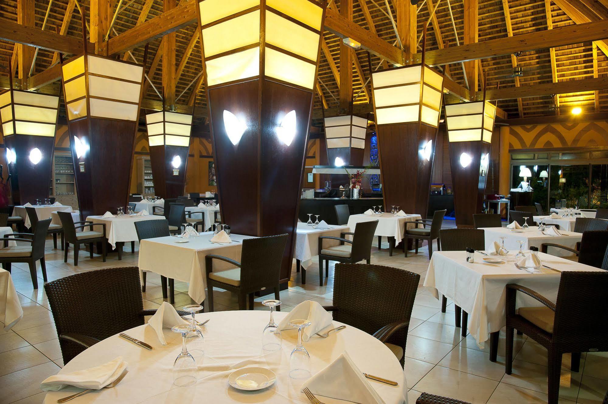 Hotel Tieti Poindimié 外观 照片