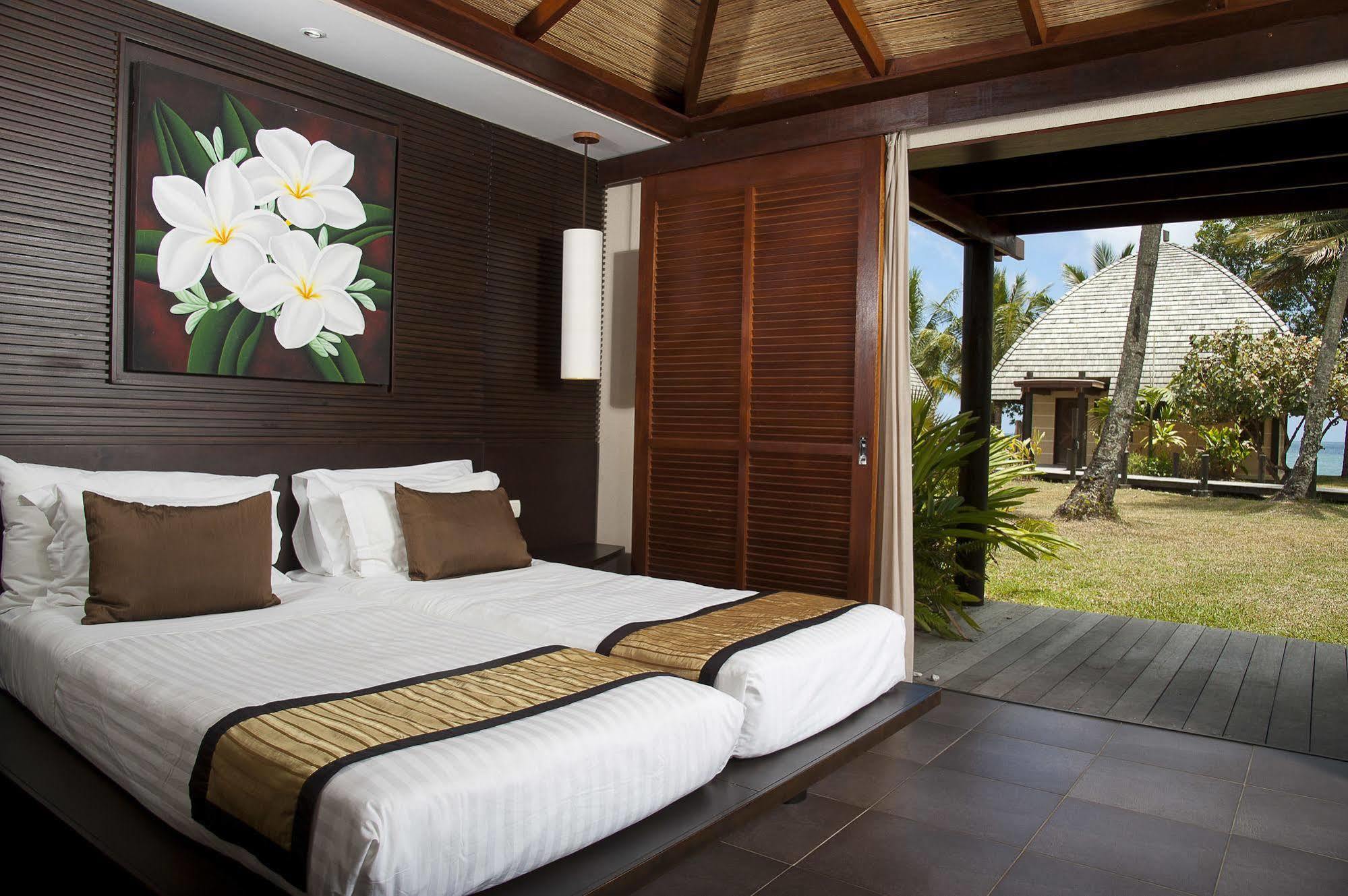 Hotel Tieti Poindimié 外观 照片